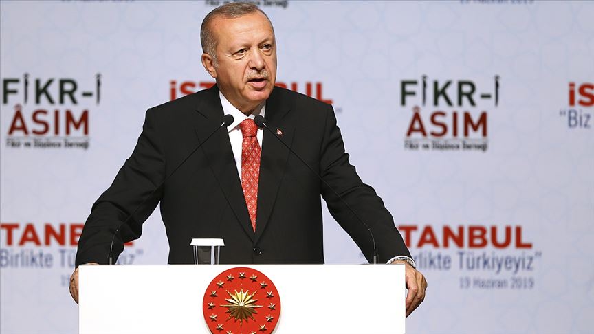 Erdoğan: Demokrasimize sahip çıkacağız
